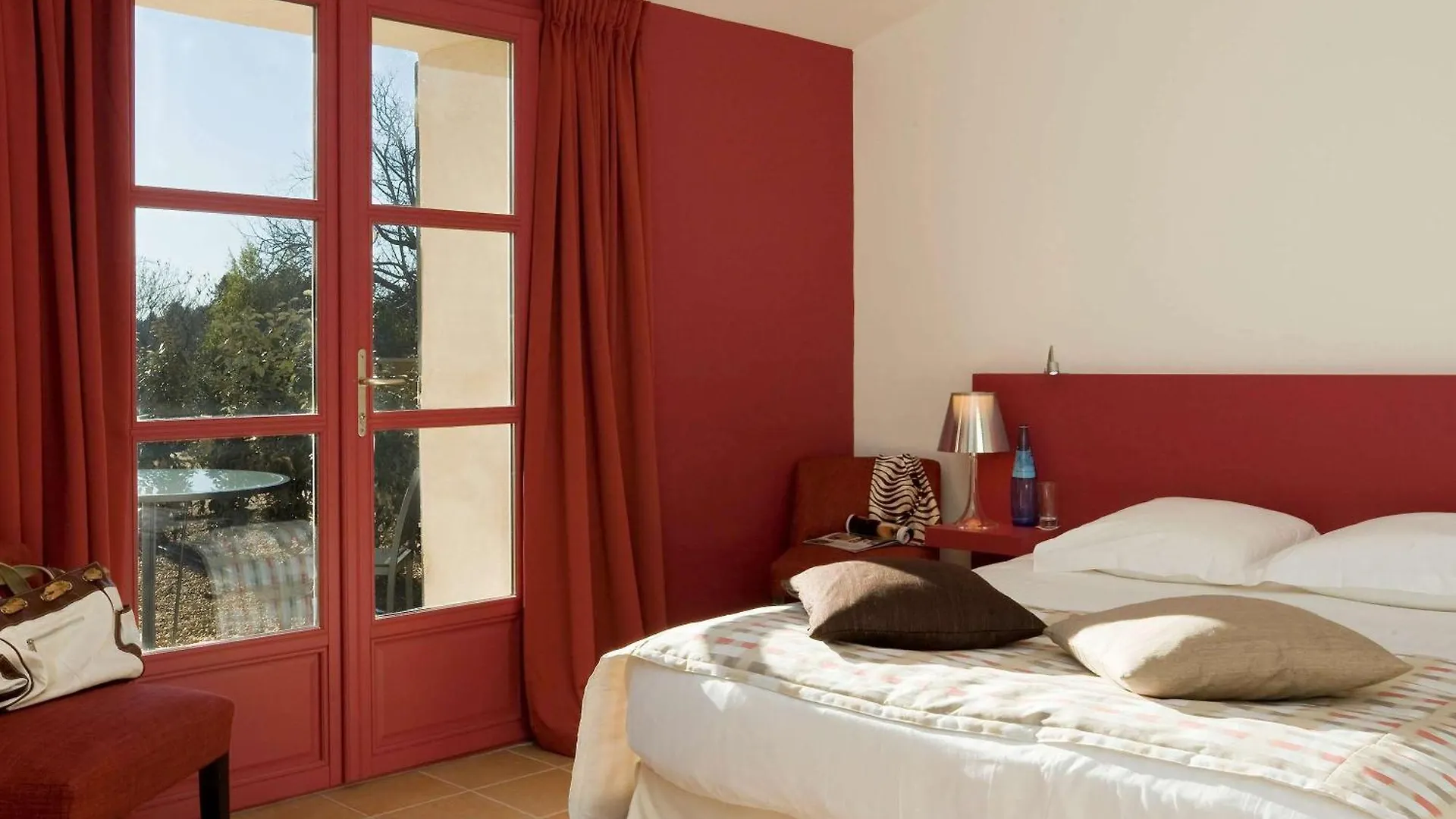 Mercure Aix-En-Provence Sainte-Victoire Chateauneuf-le-Rouge 4*,