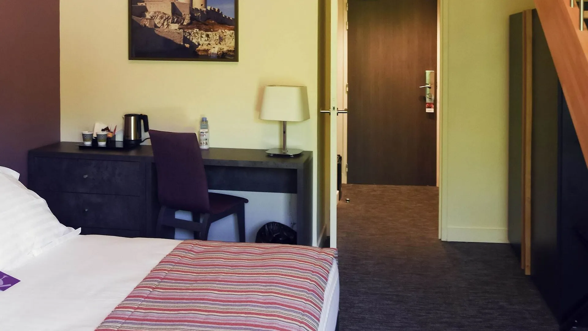 Mercure Aix-En-Provence Sainte-Victoire Chateauneuf-le-Rouge Hotel