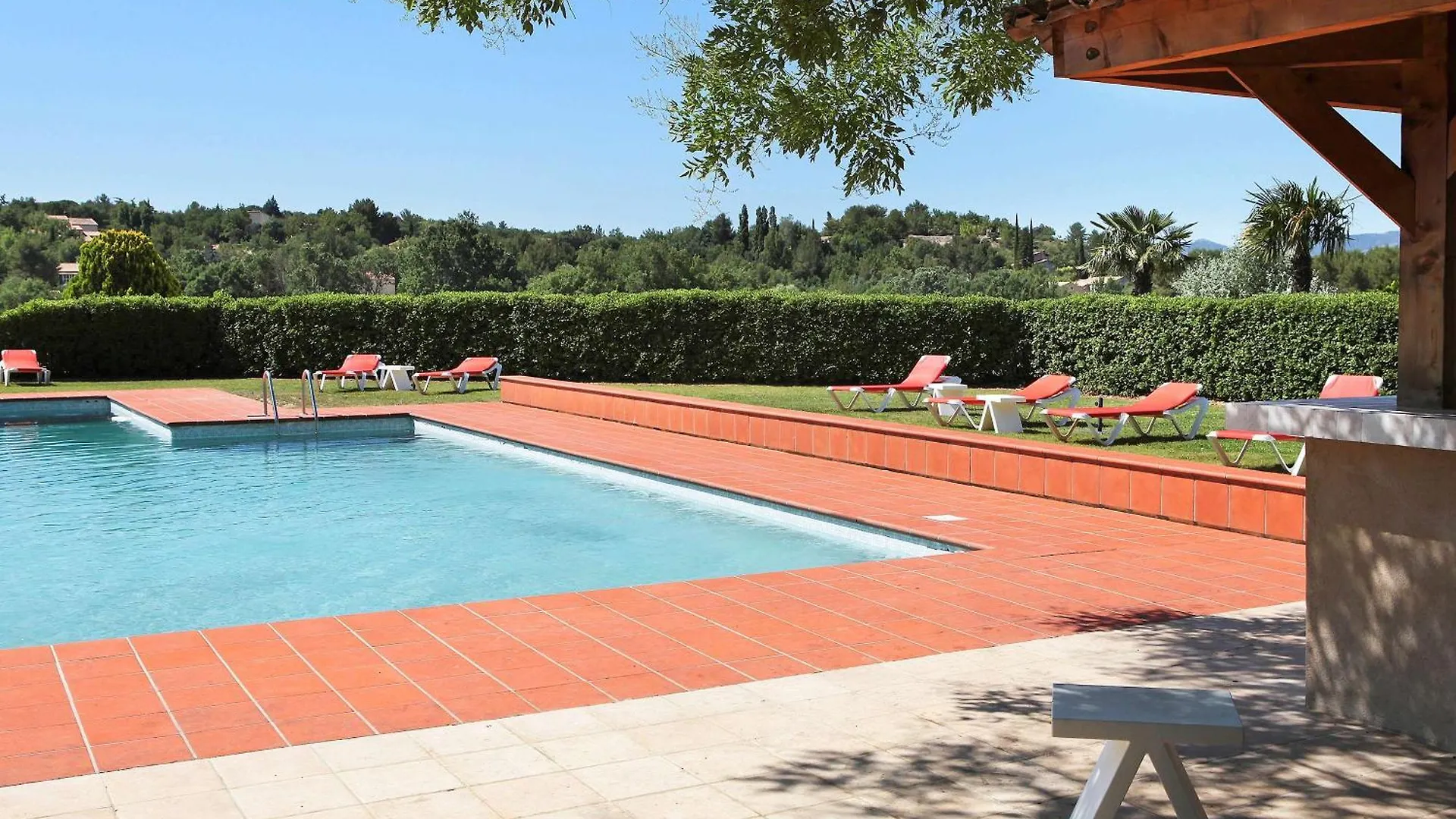Mercure Aix-En-Provence Sainte-Victoire Chateauneuf-le-Rouge 4*,