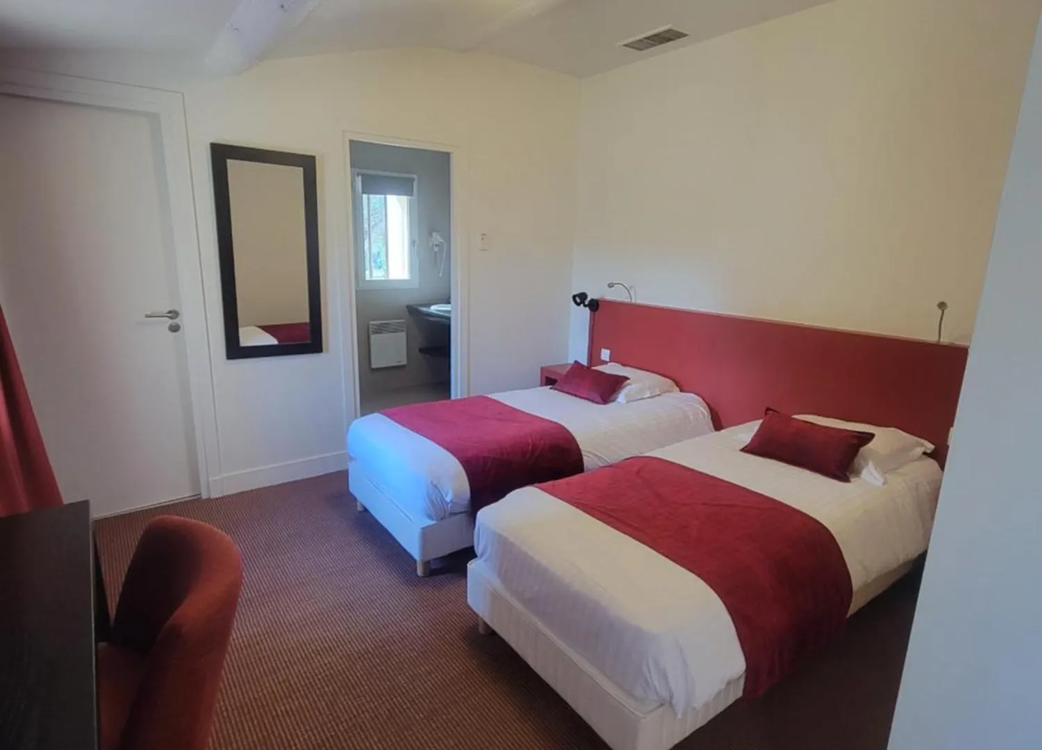 Mercure Aix-En-Provence Sainte-Victoire Chateauneuf-le-Rouge 4*,  France