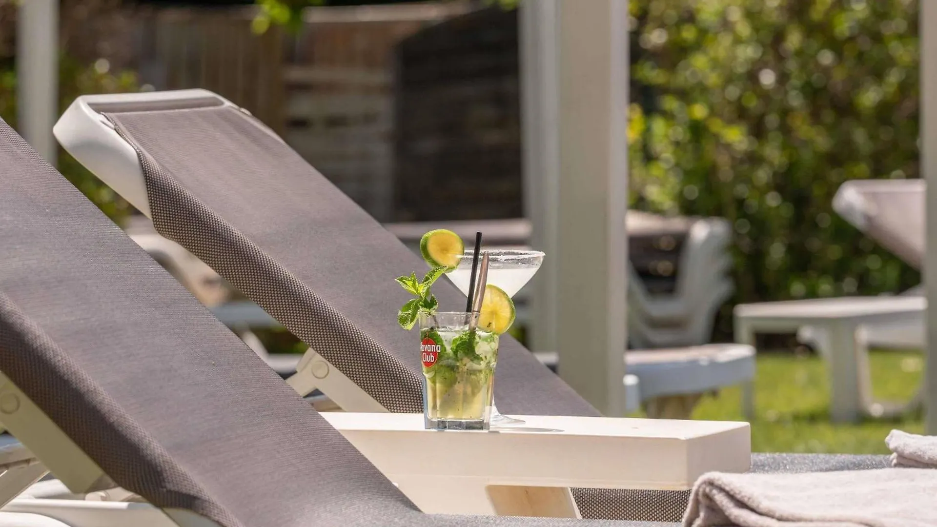 **** Отель Mercure Aix-En-Provence Sainte-Victoire Шатонёф-ле-Руж Франция